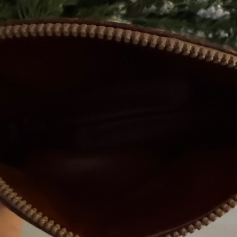 Celine Pouch - Picture 6 of 7